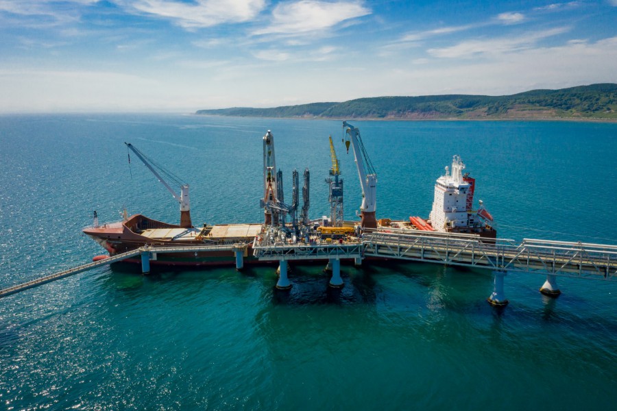 Loading arm replacement at Sakhalin